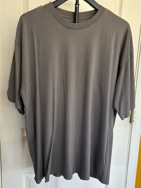 Classic Men's Gray Crewneck T-Shirt - XL
